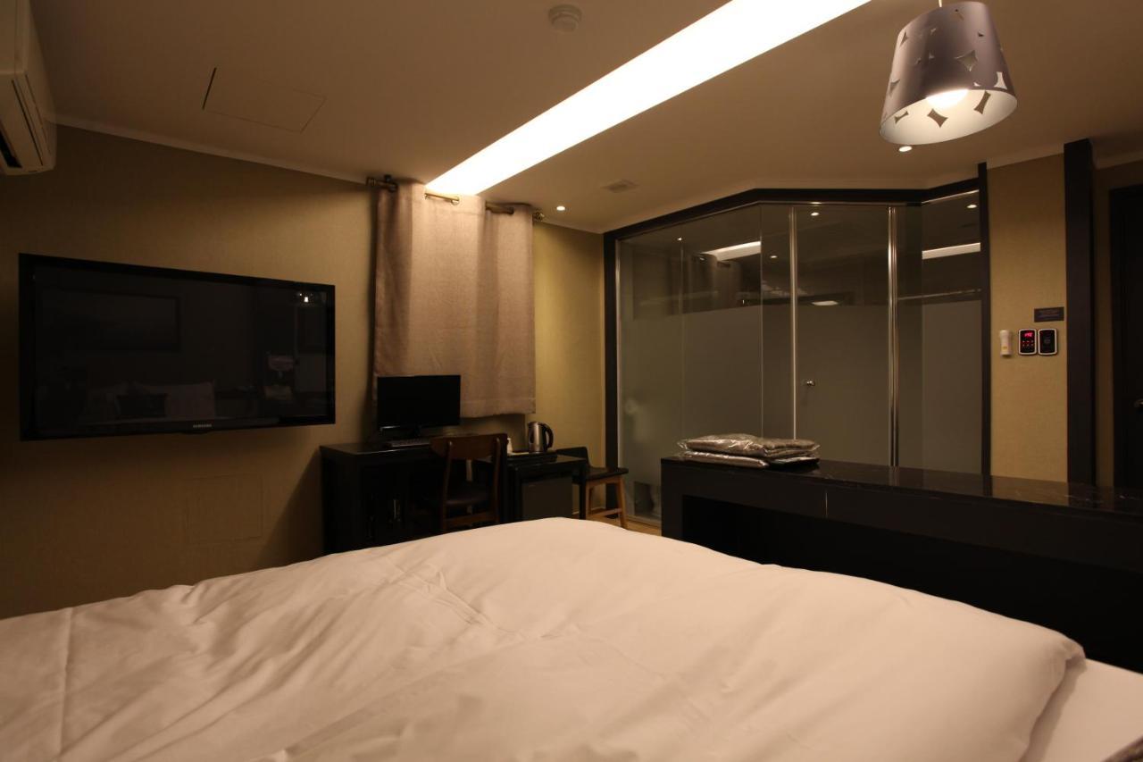 Lin Hotel Seul Esterno foto
